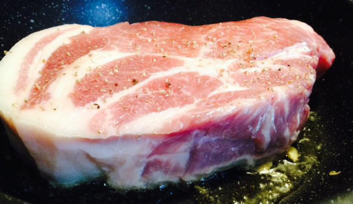 厚切り肉で作りたい 秋の味覚を使った豚肩ロースステーキレシピ 和豚もちぶた